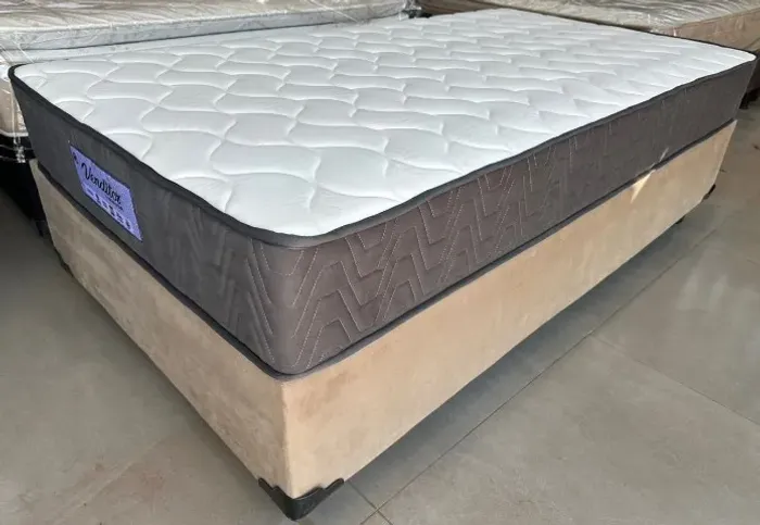 Cama Casal 138 Novo Direto da Fabica Composição de Espuma equivalente a D40