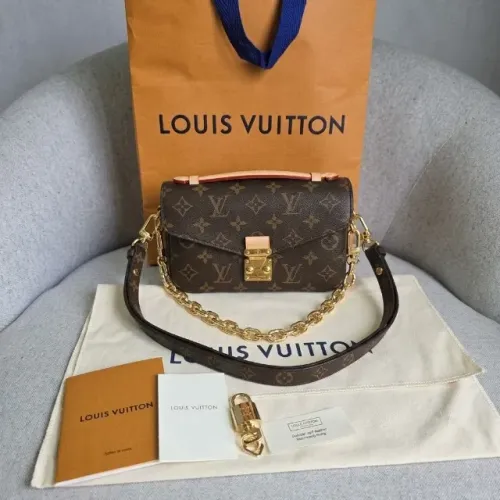 Bolsa Modelo LV Pochette Metis East West em Couro legitimo - Linha Italiana Premium