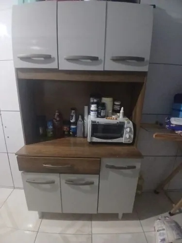 Vendo armário de cozinha semi novo