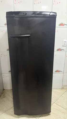 Mini Geladeira Electrolux Preta (Envelopada)