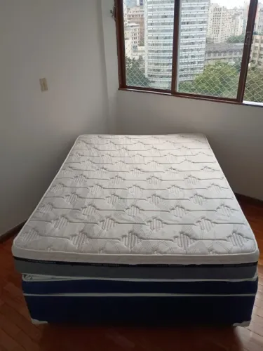 VENDO CAMA DE CASAL SEMINOVA