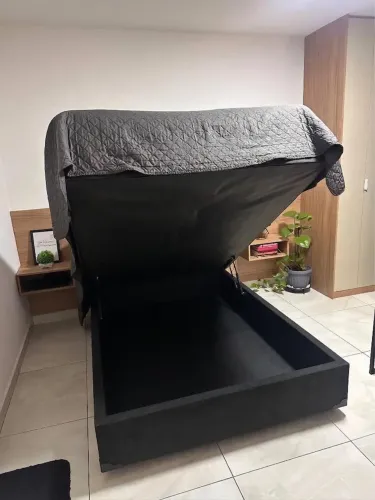 Cama box baú casal semi nova