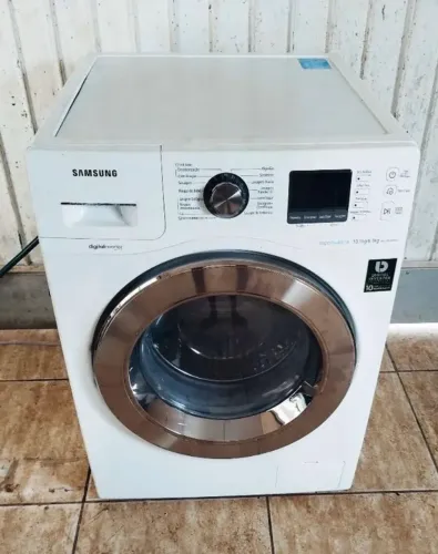 Máquina lava e seca