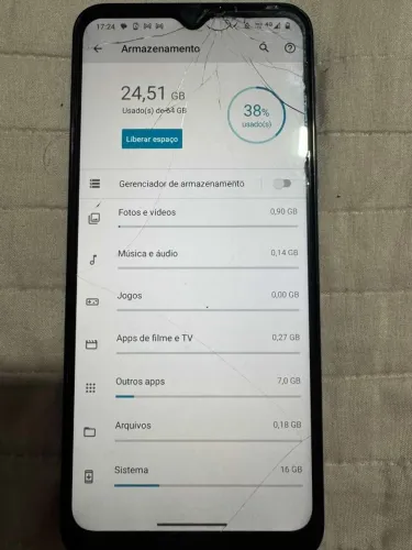 Moto E7 Plus 64GB tela trincada mas não interfere em nada funcionando tudo perfeitamente 
