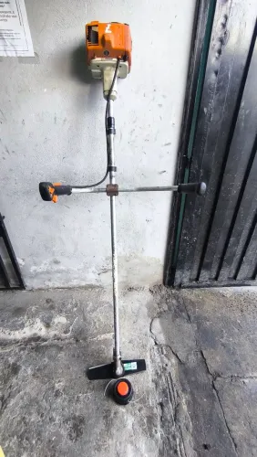 Roçadeira Stihl fs160