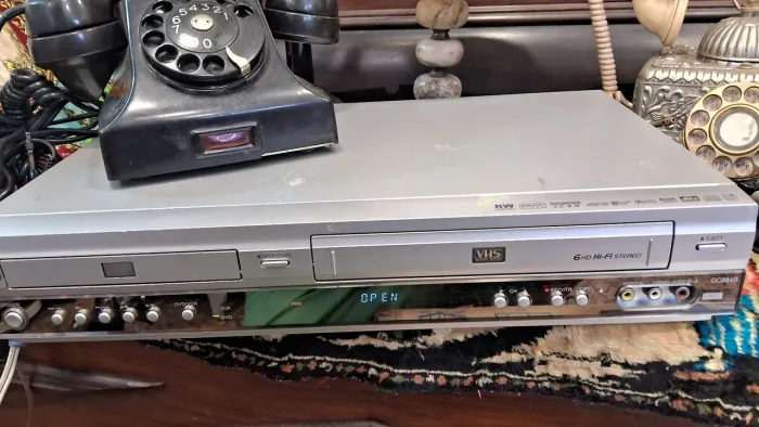 DVD player e videocassete LG modelo DC884B Conserto ou retirada de peças