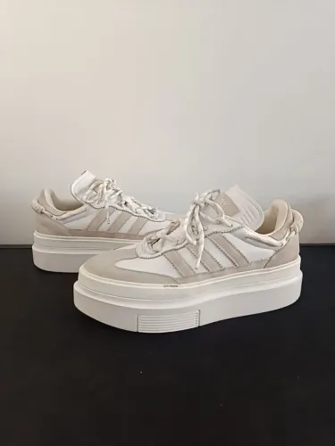 tênis adidas x Ivy Park Super Sleek