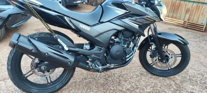 Moto bem conservada