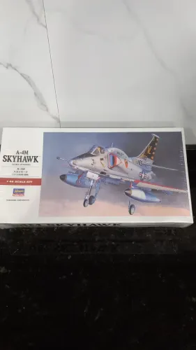 Kit plastimodelismo A4M SKYHAWK escala 1:48