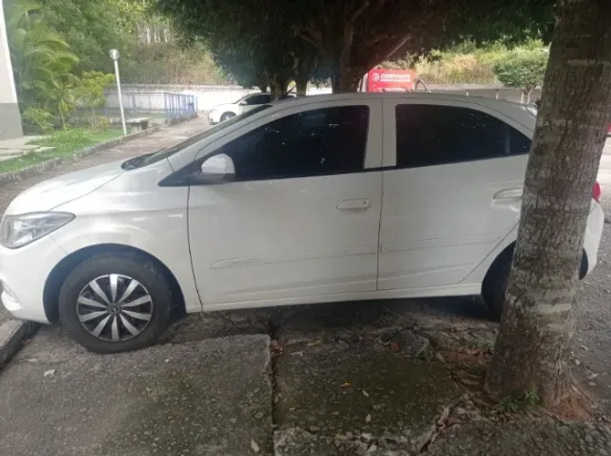 ALUGO CHEVROLET ONIX 2015 PARA UBER, 99, INDRIVE E APLICATIVOS