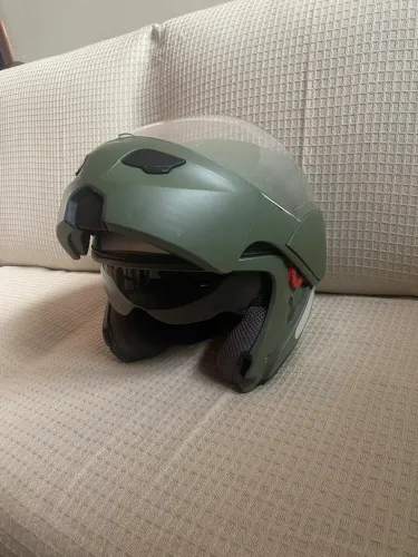 Capacete para moto de duas viseiras