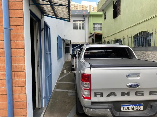 Espaço Comercial à Venda em São Paulo-SP: 1 Quarto, 1 Banheiro, 1 Vaga de Garagem, 230m² -