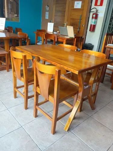 Mesa balneário 1,20x70 com 4 cadeiras encosto anatômico 