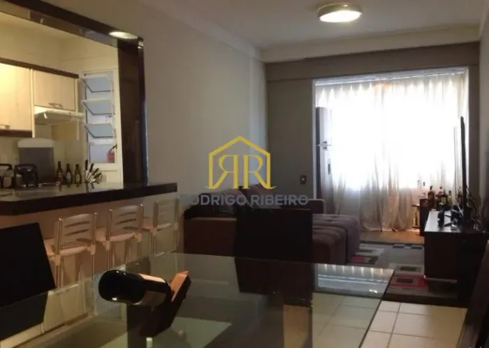 Apto com 03 dorm. sendo 01 suite - Centro