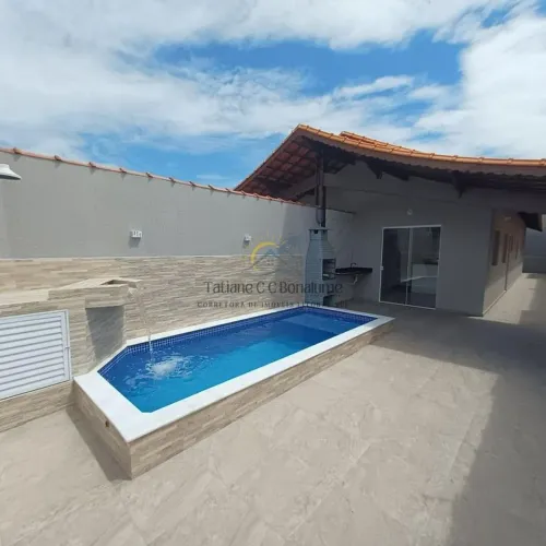 Casa à Venda em Balneário Umurama, Mongaguá - 2 Dorms, 140m²