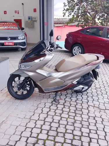 PCX DLX 2022 A MAIS LINDA