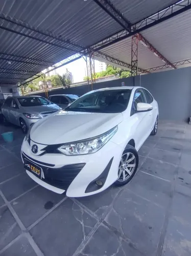 Toyota Yaris XL Sedan 1.5 Flex 16V 4P Aut. 2021