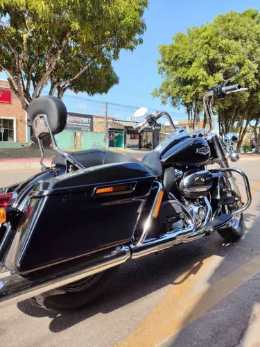 Vende-se Road King Special 2017
