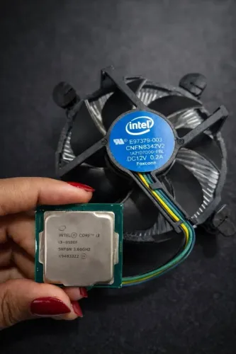 Processador i3 9100f + Cooler box