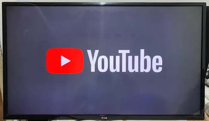 Vendo tv smart de 42 reais polegadas .