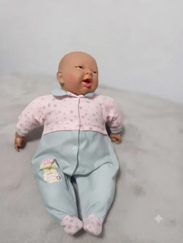 Vendo boneca ótimo estado 