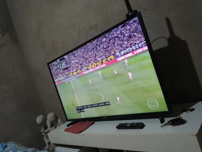 Vendo uma televisão com uso Samsung 32legadas telefone * scom controle sem nenhum