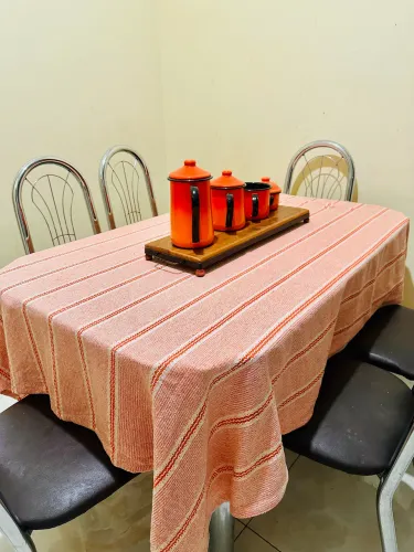 Mesa com 6 cadeiras de vidro