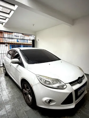 Ford Focus 1.6 S/1.6 SE Flex 16V 5P AUT 2015