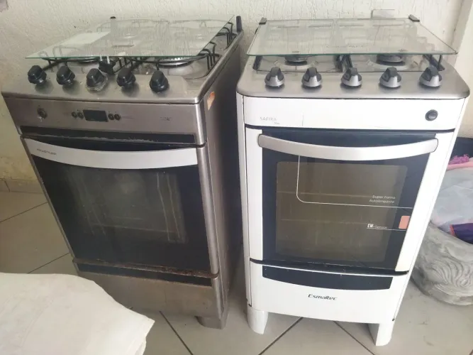 Vendo 2 fogões 