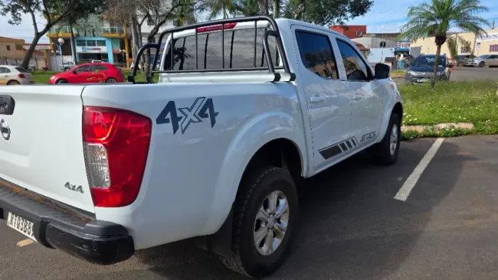 Nissan Frontier S CD 4X4 2.3 TB Diesel Mec. 2022