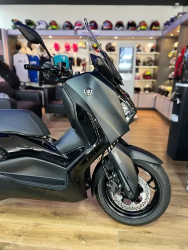 Xmax 300 connected 2026 0km **Entrada de R$20.000,00**
