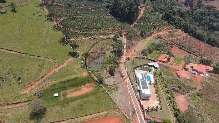 Oportunidade terreno a venda em Divinolândia-SP bairro Contendas