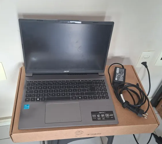 Notebook Acer i3 13gen 8gb DDR5 nvme 256gb<br>Garantia até novembro.