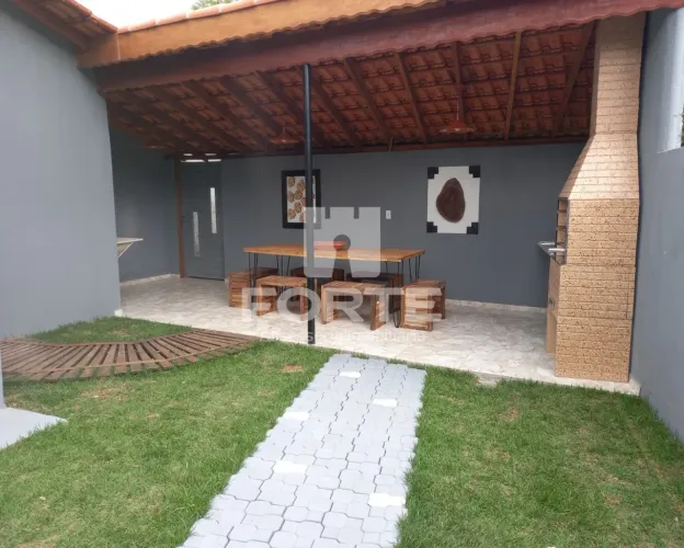Vendo linda chácara em Aruja, 3 dorm, sala cozinha churrasqueira excelente para descanso.