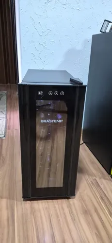 Adega climatizada Brastemp 12 garrafas