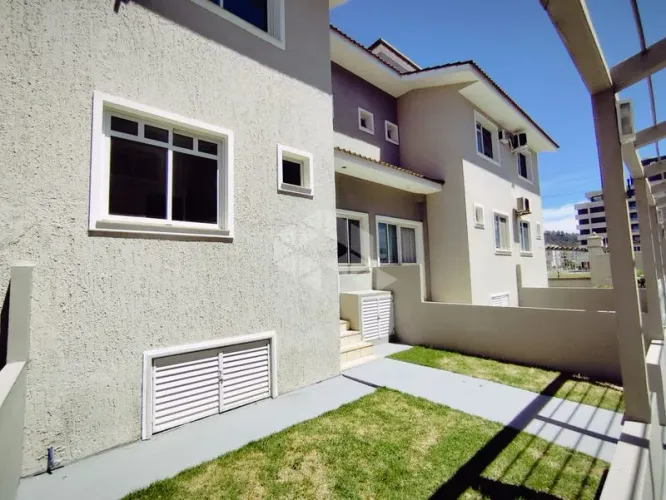 Casa em Condomínio 90M² - para Alugar