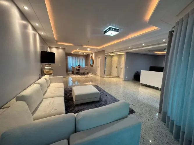 Apartamento à venda em Condomínio beira mar, Itapema SC