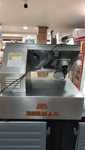 Corta frios berma