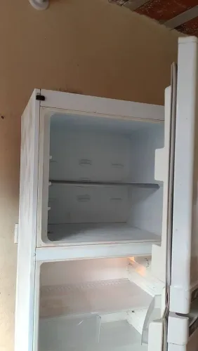 Vendo geladeira da marca continental 480 L