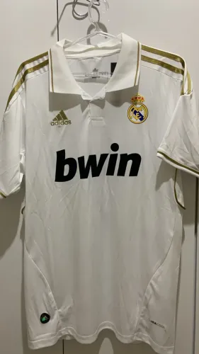 CAMISA RETRÔ REAL MADRID 2011/12