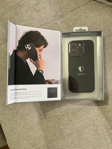Capa case iPhone 16 pro de fibra de carbono 