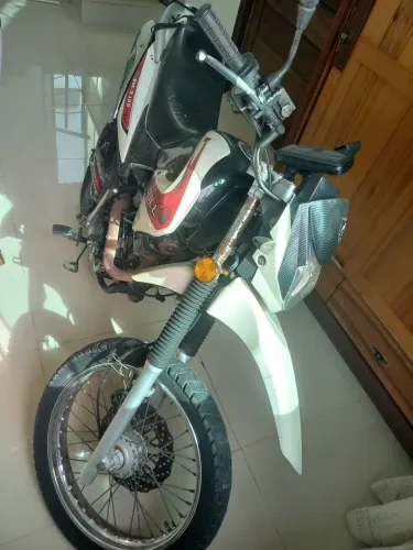 Moto 180 cc branca completa Oportunidade!!!!!