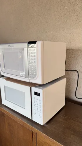 MICROONDAS ELECTROLUX 31 LITROS BRANCO - IMPECÁVEL SEM USO