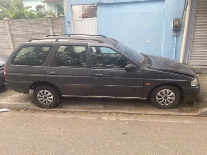 ESCORT 1.8 SW R$ 4.500 MOTOR E CAIXA 100 %