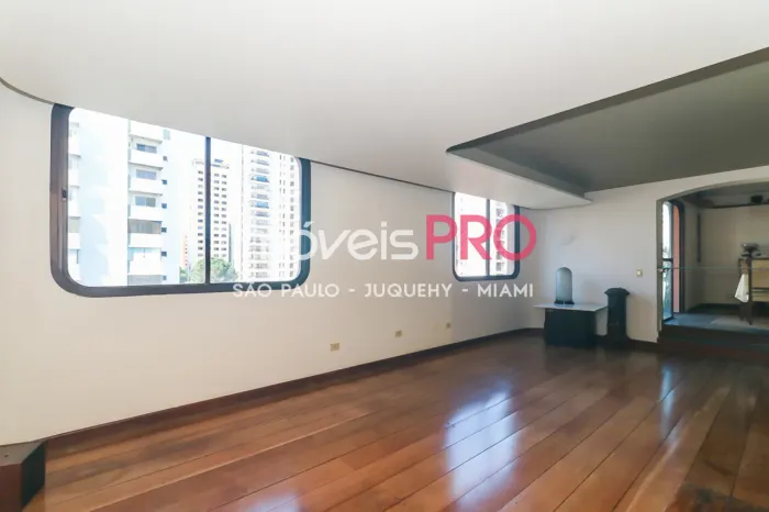 Apartamento 03 dorm 01 suite 210m a venda em Moema