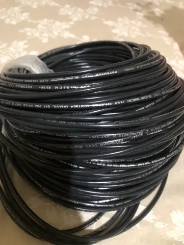 Vendo um rolo de fio 4MM novo nunca usado 