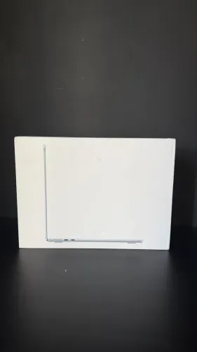 MACBOOK M4 256GB LACRADO