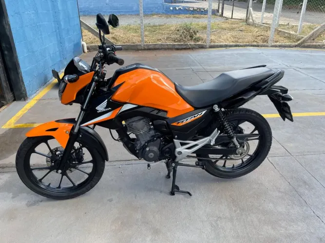 moto titan Conpreta ano24mod25