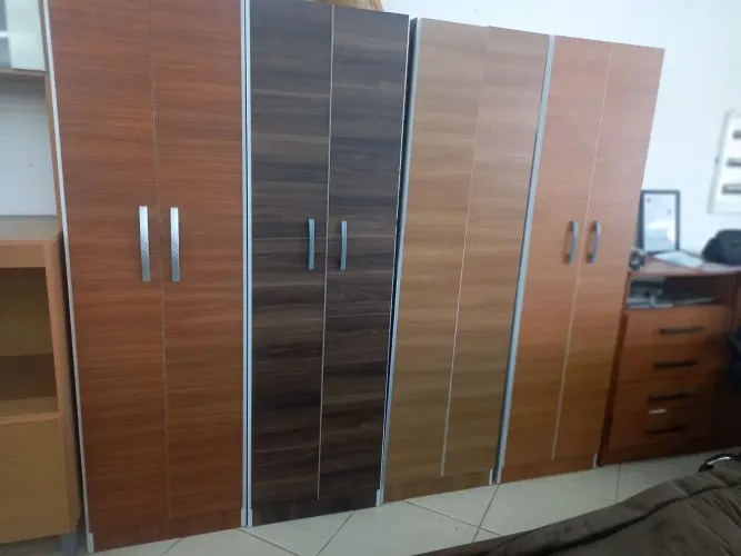 Armário multiuso novo montado