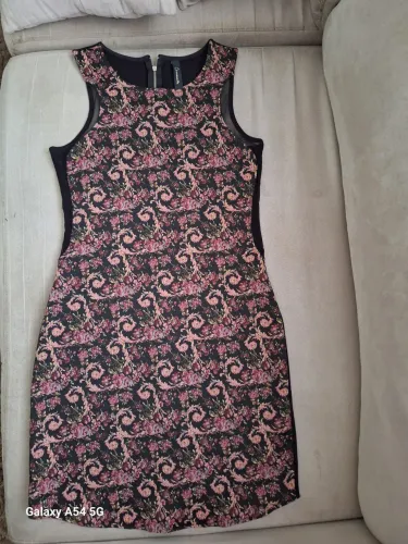 Vestido pteto/floral